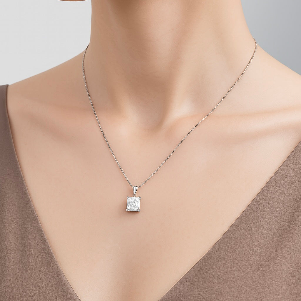 Royal Frost Chain Pendant