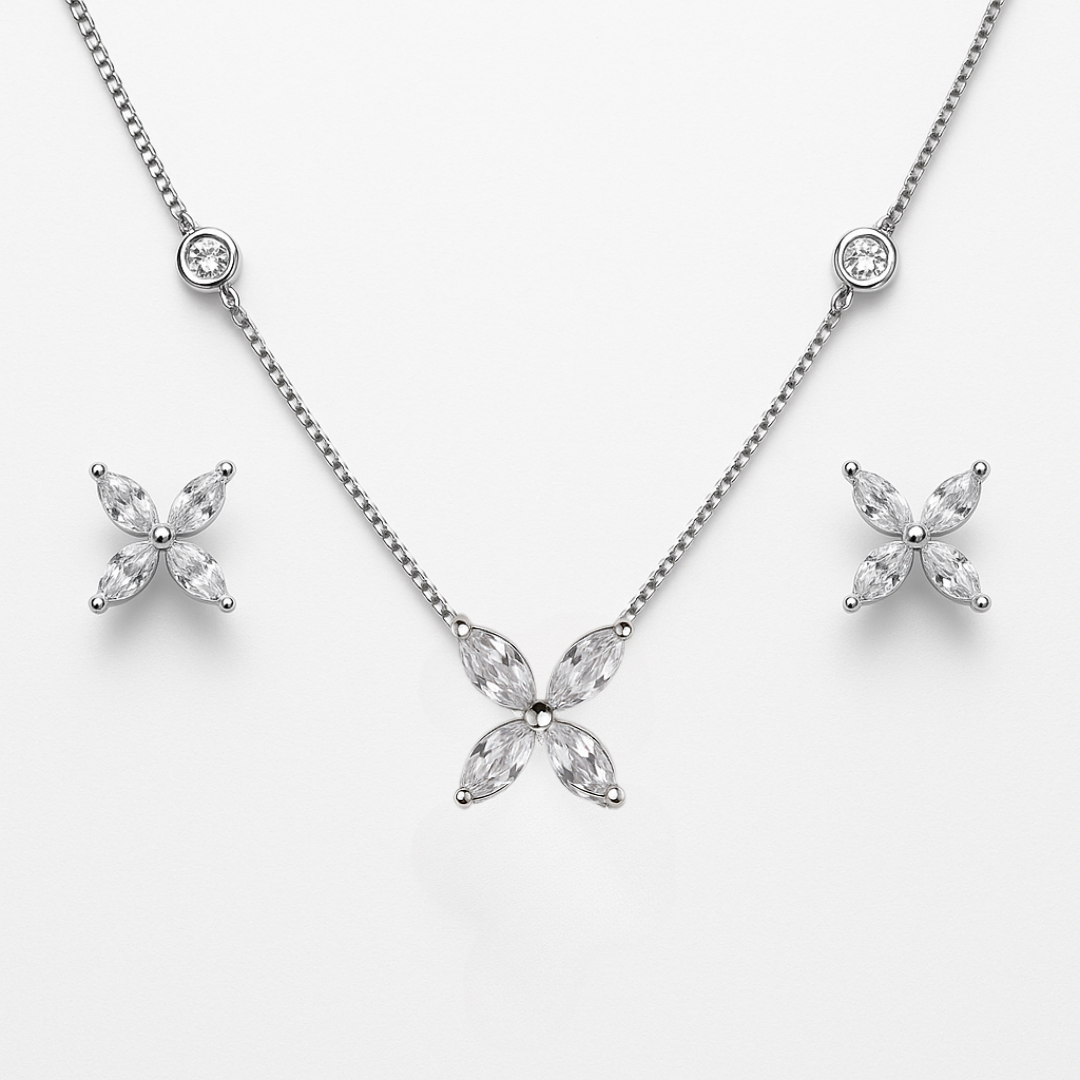 Daisy Mist Chain Pendant with Studs