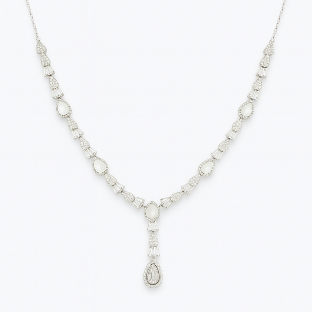 LeafLuxe Necklace and Earrings Set
