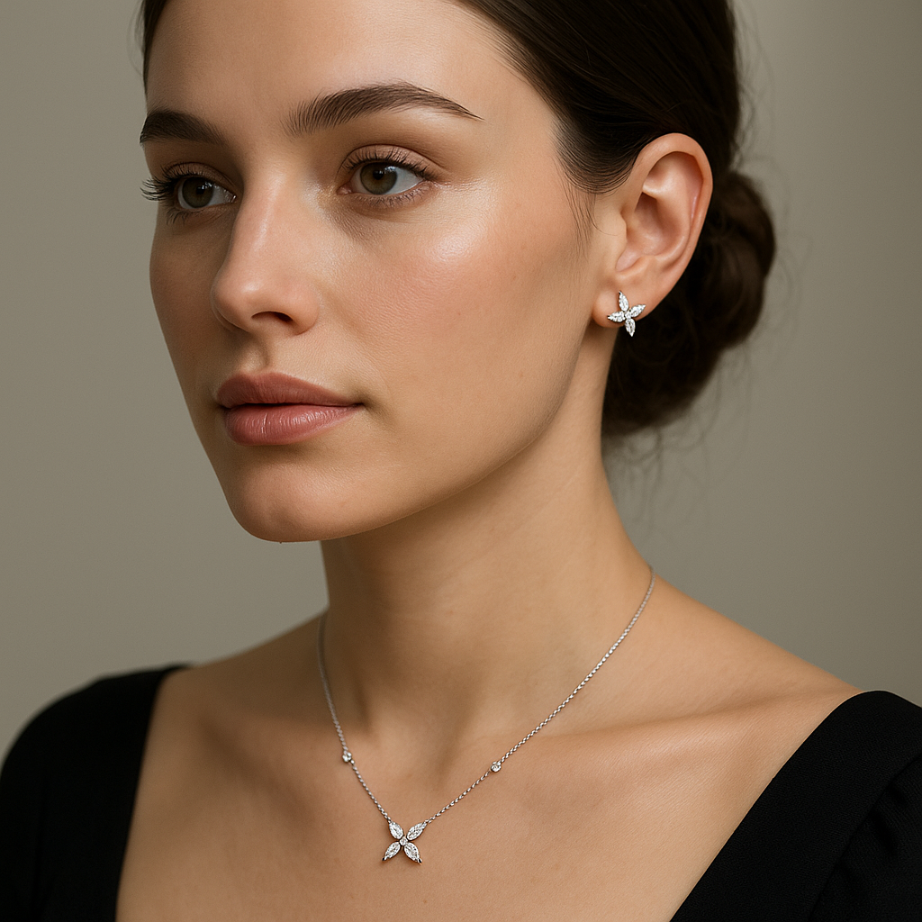 Daisy Mist Chain Pendant with Studs