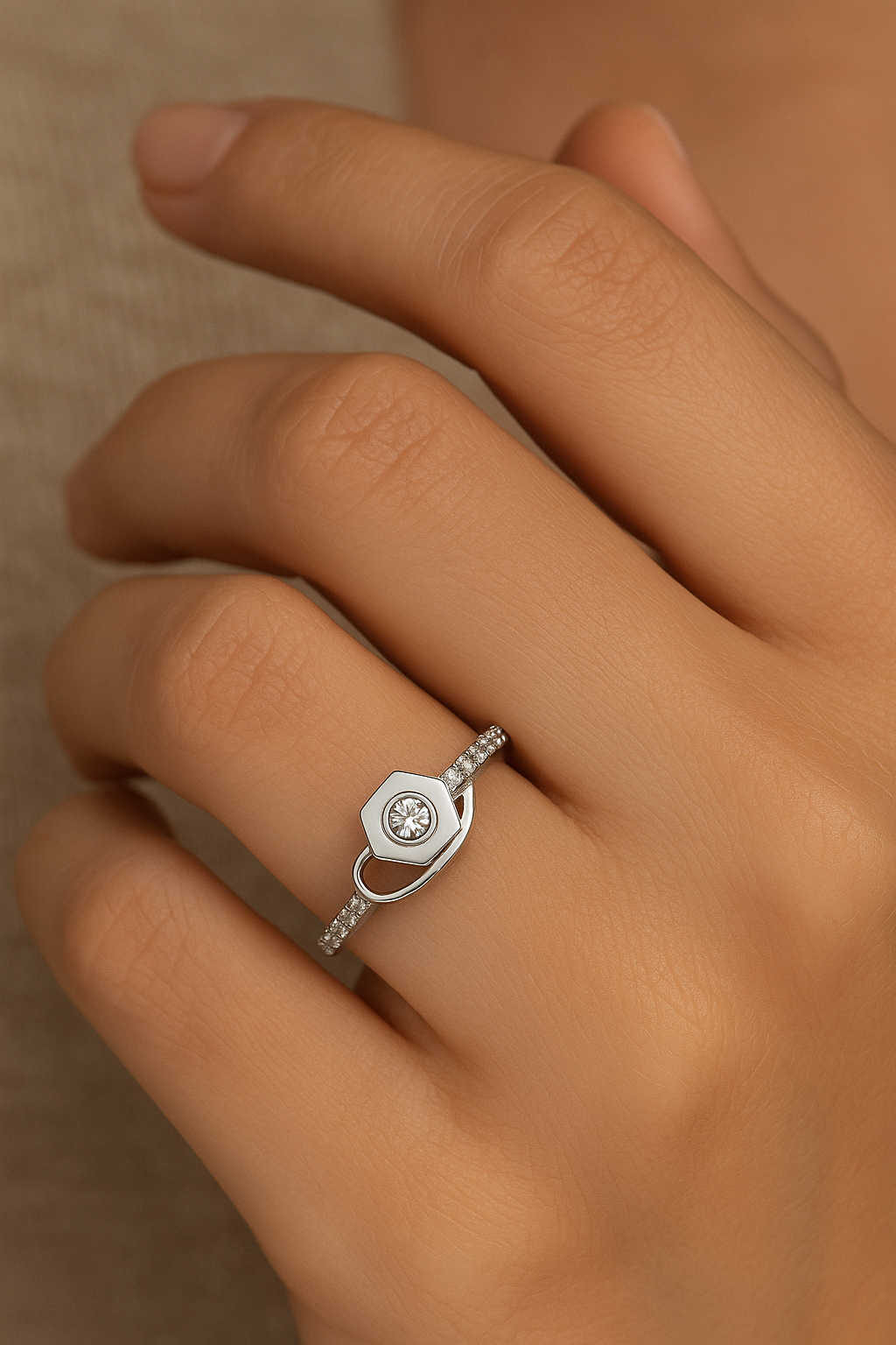 Crisscross Radiance Ring - MIOR JEWELS