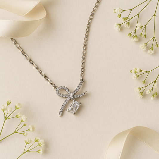 Twilight Ribbion Chain Pendant