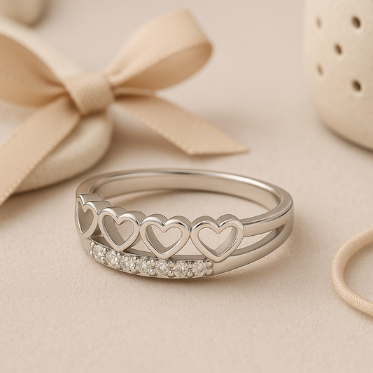 Heart Embrace Ring - MIOR JEWELS