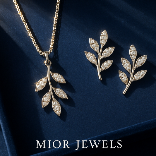 Petal Gleam Chain Pendant with Studs