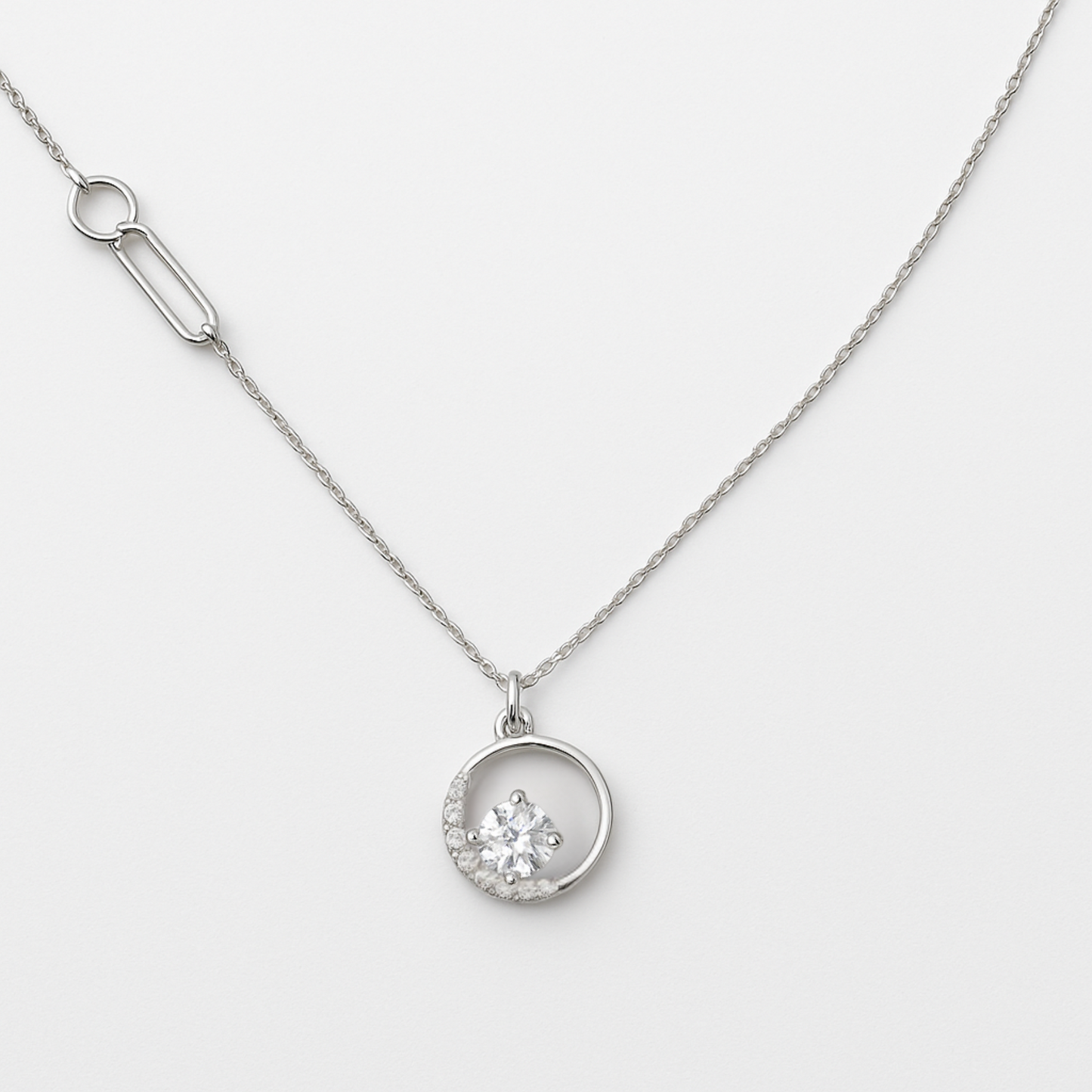 Halo Spark Chain Pendant