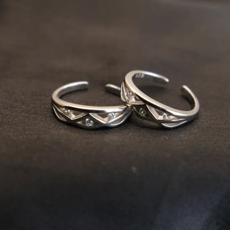 Eternal Weave Toe Rings Pair - Image 5