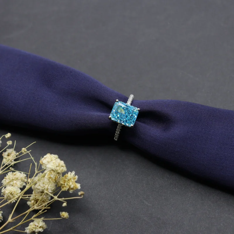 Ocean Breeze Crystal Ring