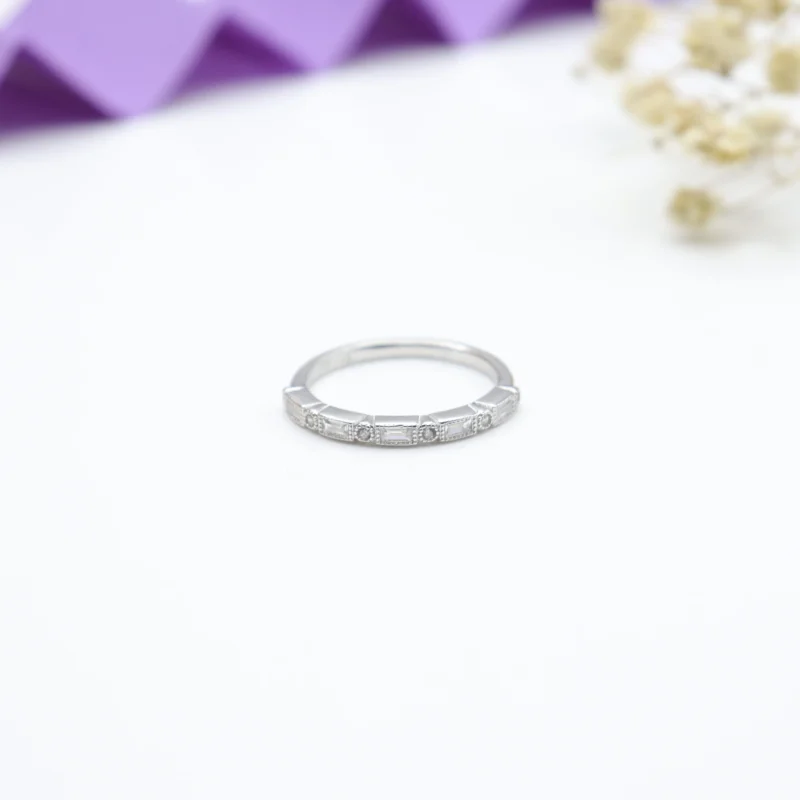 Sleek Shine Ring - Size 8 - Image 5